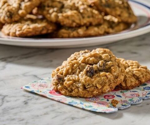 Pioneer Woman Oatmeal Raisin Cookies